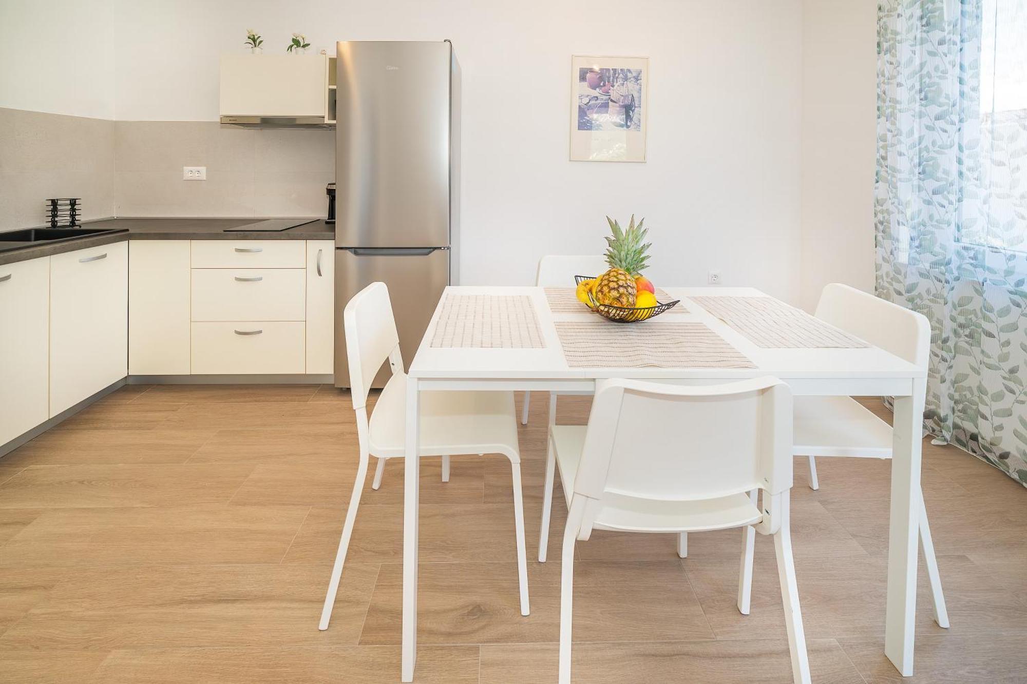 Poolside Apartments Anabella Baska  Ngoại thất bức ảnh