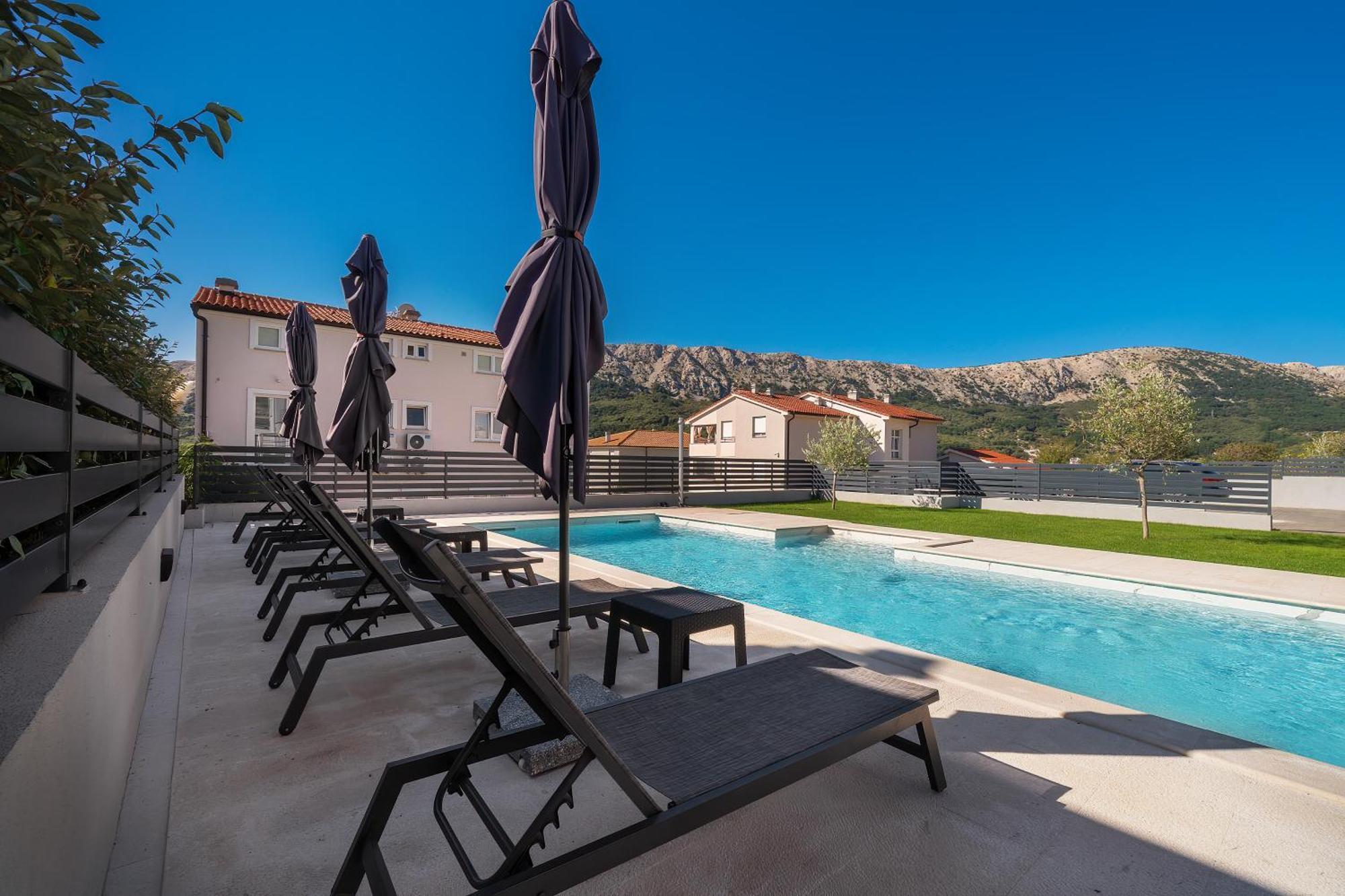 Poolside Apartments Anabella Baska  Ngoại thất bức ảnh